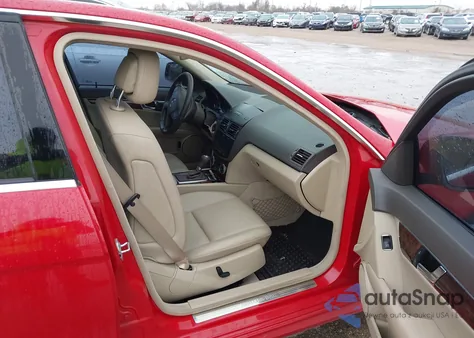 2009 Mercedes-Benz C 300 Luxury/Sport from USA, damaged, VIN WDDGF54X29R072916